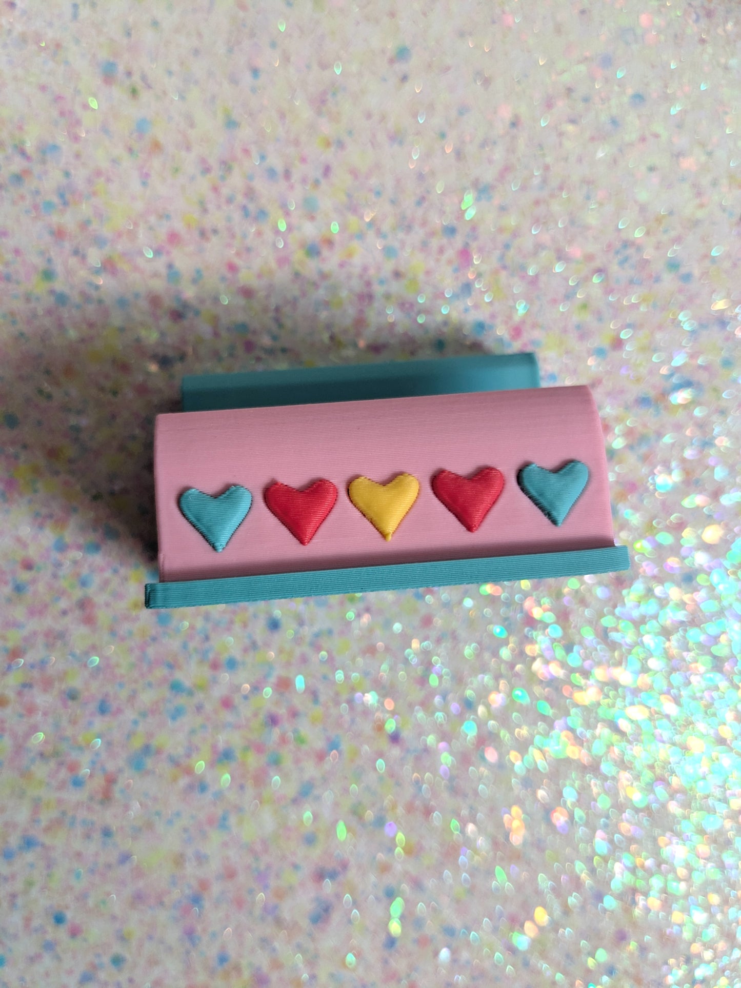 Art and Card Stand - Pastel Hearts