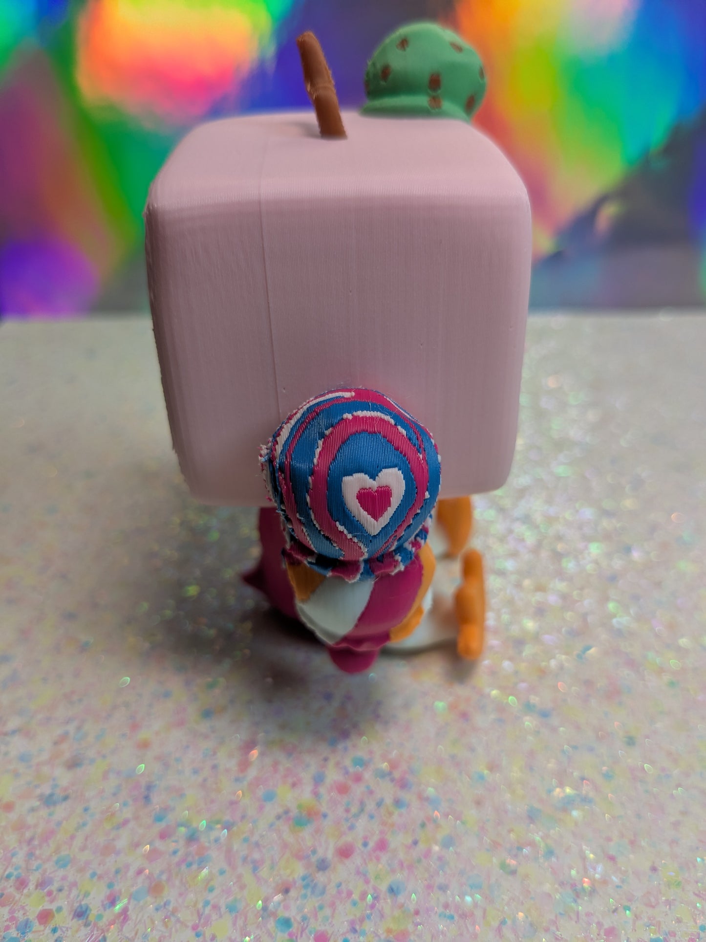 Bigger Penguin Cube with Ice Cream Figure